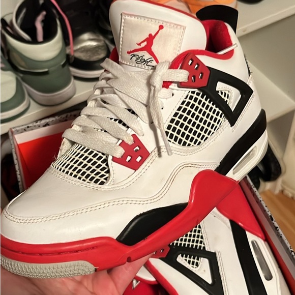 SOLD!!Fire Red Jordan 4 GS SIZE 6.5 - Picture 1 of 4